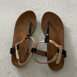 Clark sandal